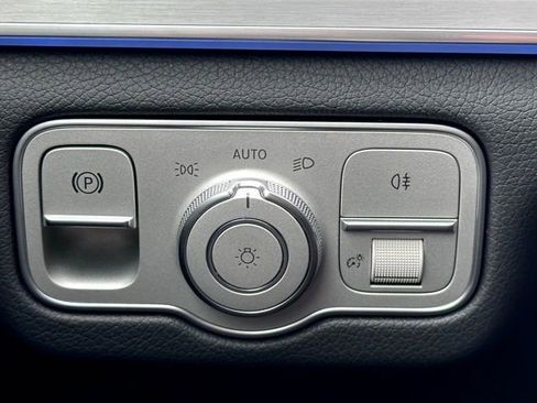 Certified 2025 Mercedes-Benz GLE 350 4MATIC image 22