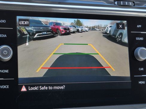 Certified 2024 Volkswagen Tiguan SE image 35