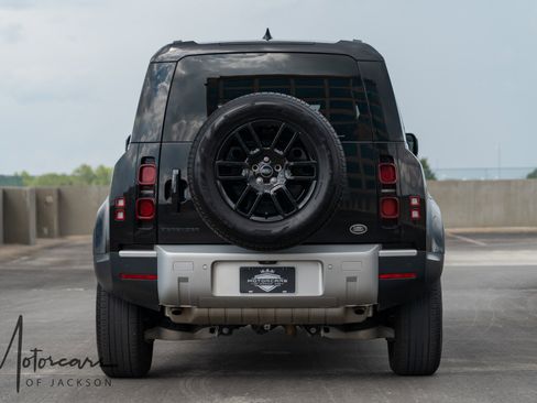 Used 2023 Land Rover Defender 110 S image 9