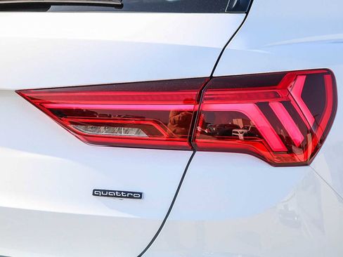 Used 2025 Audi Q3 2.0T Premium w/ Convenience Plus Package AWD/4WD image 11