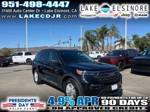 Used 2023 Ford Explorer XLT image 1