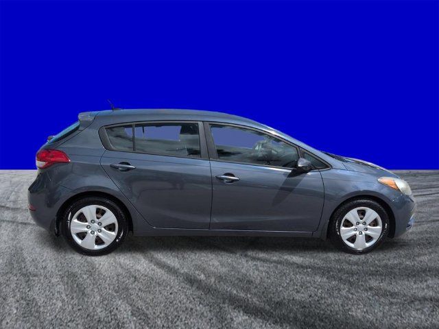 Used 2016 Kia Forte LX FWD image 3