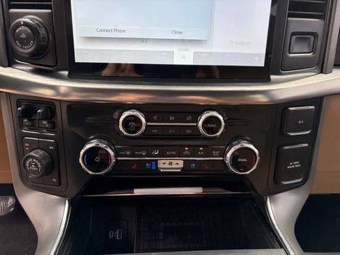 Used 2022 Ford F150 Lariat AWD/4WD image 12