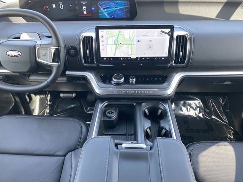 New 2026 Ford Expedition Max Platinum image 14