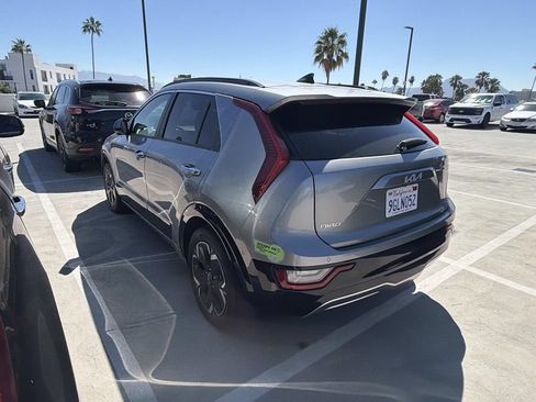 Used 2023 Kia Niro Wave FWD image 10