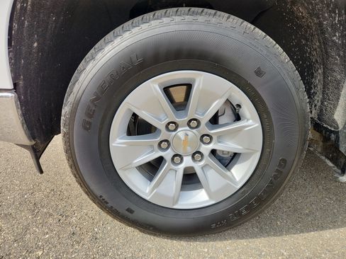 Used 2025 Chevrolet Silverado 1500 LT AWD/4WD image 52