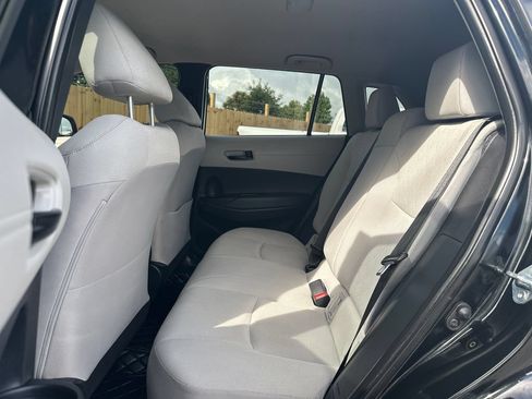 Used 2022 Toyota Corolla Cross L FWD image 12
