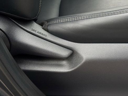 Used 2021 Toyota RAV4 XLE Premium image 32