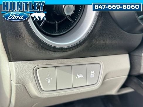 Used 2020 Kia Forte LXS FWD image 18