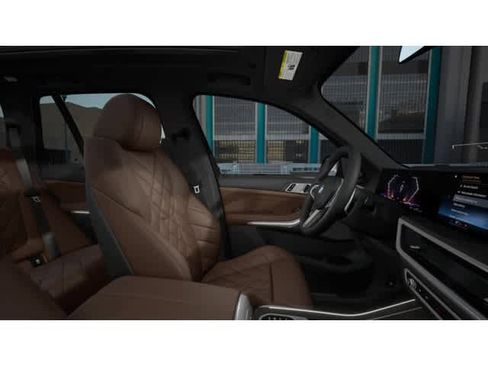 New 2026 BMW X5 sDrive40i image 9