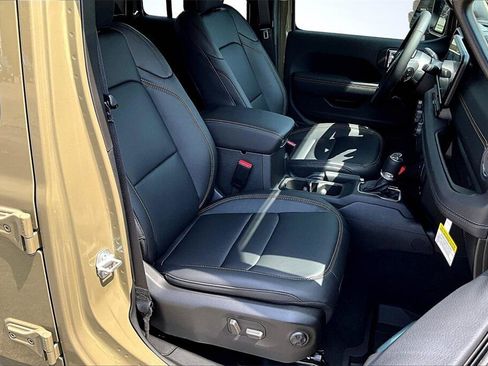 New 2025 Jeep Gladiator Sport image 8