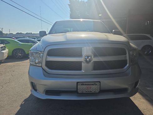 Used 2016 RAM 1500 Express RWD image 3