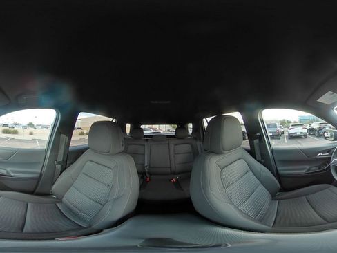 Used 2025 Chevrolet Equinox LT image 42