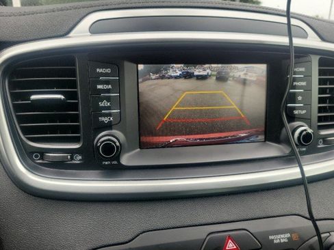 Used 2020 Kia Sorento LX AWD/4WD image 5