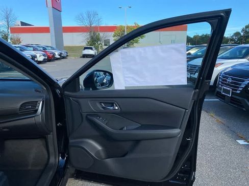 New 2026 Nissan Rogue SV image 25