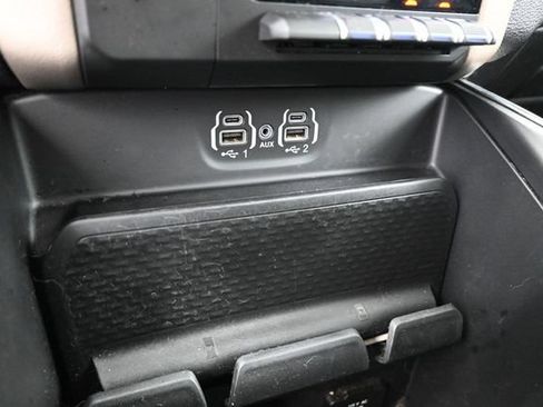 Used 2022 RAM 1500 Laramie AWD/4WD image 30