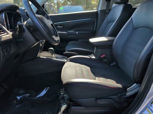 Used 2024 Mitsubishi Outlander Sport SE image 8