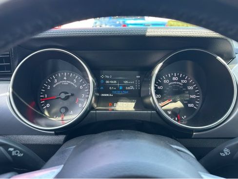 Used 2021 Ford Mustang GT Premium w/ Black Accent Package RWD image 21