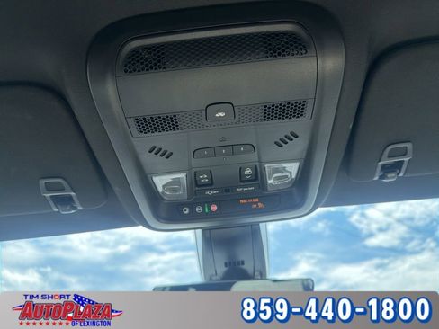 Used 2024 Cadillac XT6 Sport w/ Technology Package AWD/4WD image 18