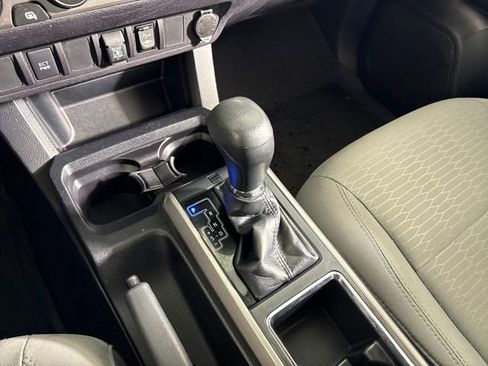Used 2019 Toyota Tacoma SR5 image 34