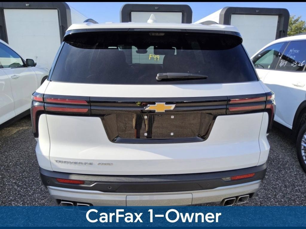 Used 2026 Chevrolet Traverse LT w/ Driver Confidence Package AWD/4WD image 3