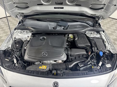 Used 2018 Mercedes-Benz GLA 250 4MATIC image 39