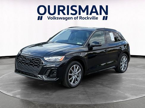 Used 2023 Audi Q5 e Premium Plus w/ Premium Plus Package AWD/4WD image 2