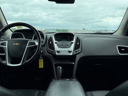 Used 2017 Chevrolet Equinox Premier w/ Enhanced Convenience Package FWD image 16
