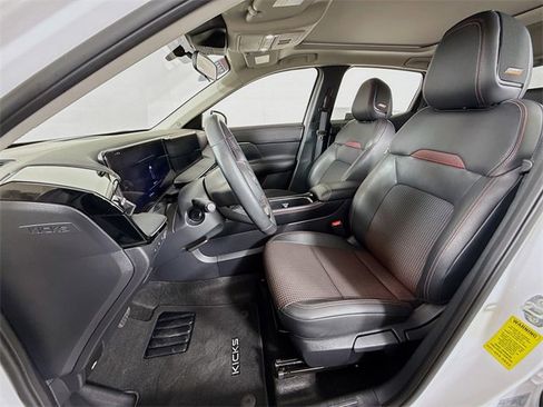 Certified 2025 Nissan Kicks SR w/ SR Premium Package image 5