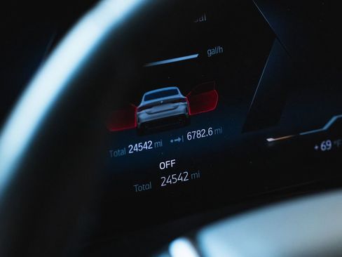 Used 2024 BMW 430i Coupe w/ Convenience Package image 29