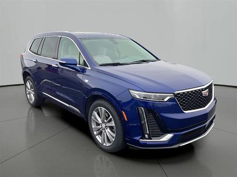 Certified 2024 Cadillac XT6 Premium Luxury w/ Technology Package AWD/4WD image 3
