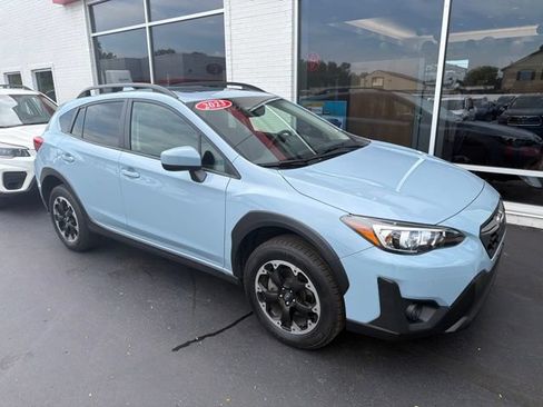 Used 2023 Subaru Crosstrek 2.0i Premium AWD/4WD image 2