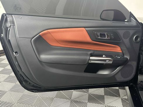 Used 2025 Ford Mustang GT Premium image 11