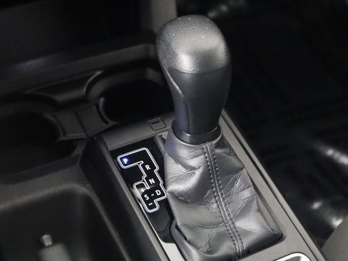 Used 2022 Toyota Tacoma SR image 6