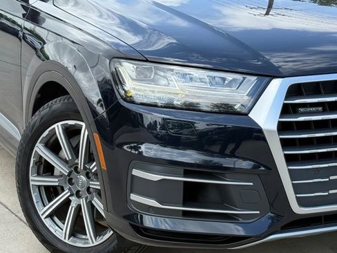 Used 2017 Audi Q7 3.0T Prestige AWD/4WD image 3