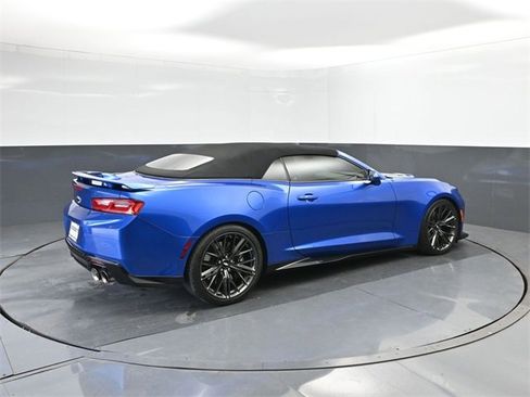 Used 2018 Chevrolet Camaro ZL1 image 15