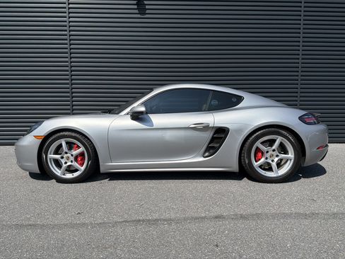 Used 2023 Porsche 718 Cayman S RWD image 2