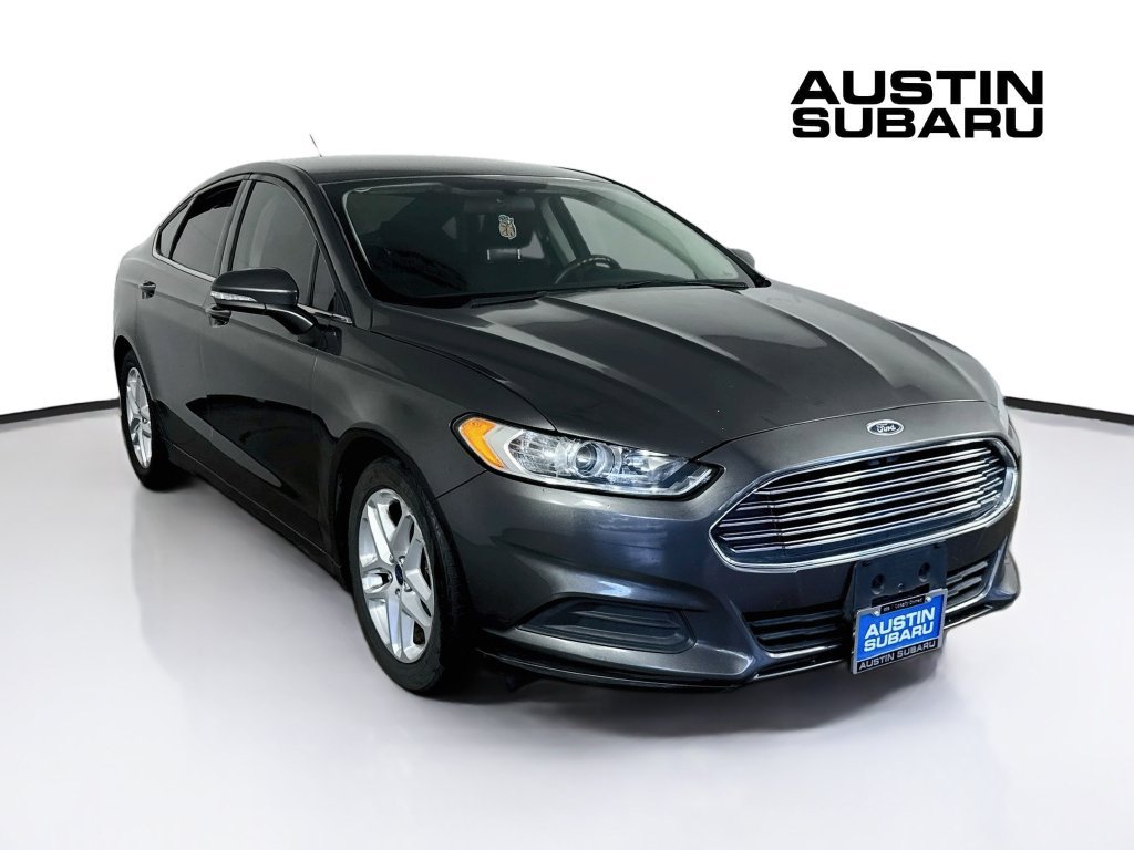 Used 2016 Ford Fusion SE FWD image 1