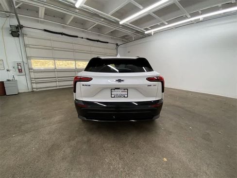 Used 2024 Chevrolet Blazer EV RS image 5