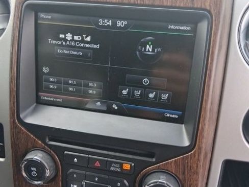 Used 2014 Ford F150 Lariat w/ Equipment Group 501A Mid AWD/4WD image 17