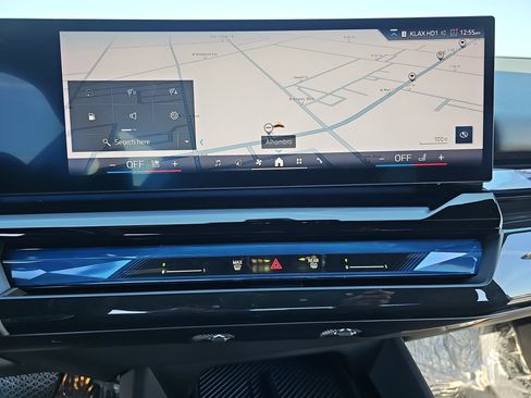 Used 2024 BMW 540i xDrive w/ Convenience Package image 22