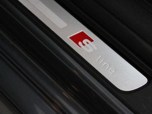 Used 2015 Audi A4 2.0T Premium Plus w/ Technology Package image 10