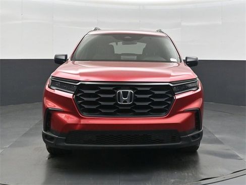 Used 2025 Honda Pilot Sport image 5