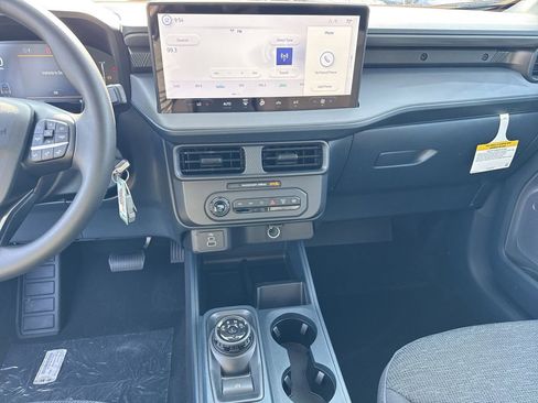New 2025 Ford Maverick XL image 27