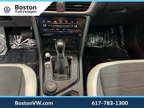 New 2025 Volkswagen Taos SE AWD/4WD image 22