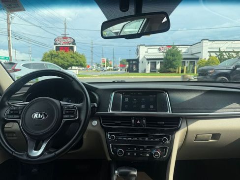 Used 2016 Kia Optima EX w/ Premium Package FWD image 18