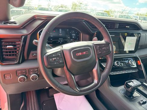 Used 2024 GMC Sierra 1500 AT4 w/ Technology Package image 11