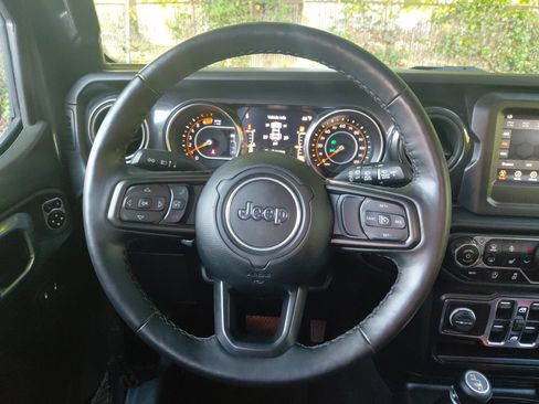 Used 2021 Jeep Wrangler Unlimited Sport AWD/4WD image 4