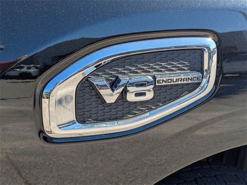 Used 2024 Nissan Titan SV w/ SV Convenience Package image 33