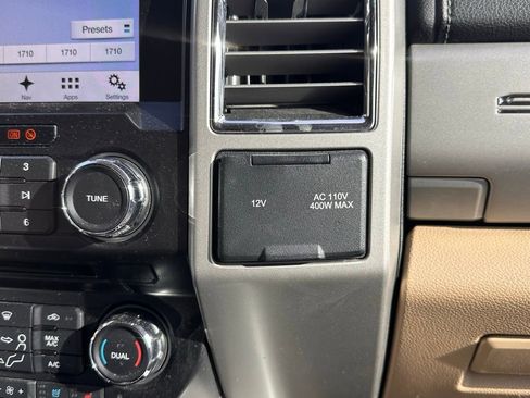 Used 2017 Ford F250 Lariat w/ Lariat Value Package image 32